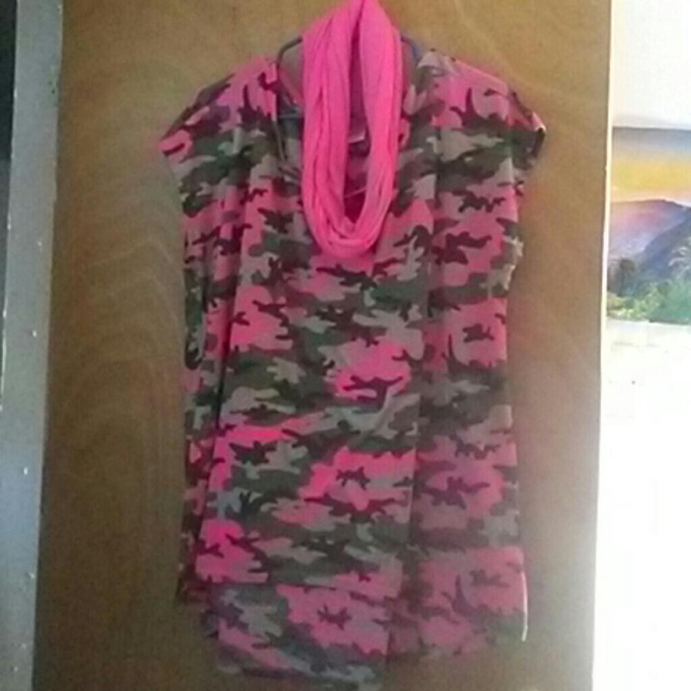 Pink camo tee with scarf